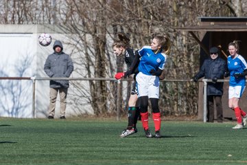 Bild 216 - B-Juniorinnen Halbfinale SVHU - Holstein Kiel : Ergebnis: 3:0